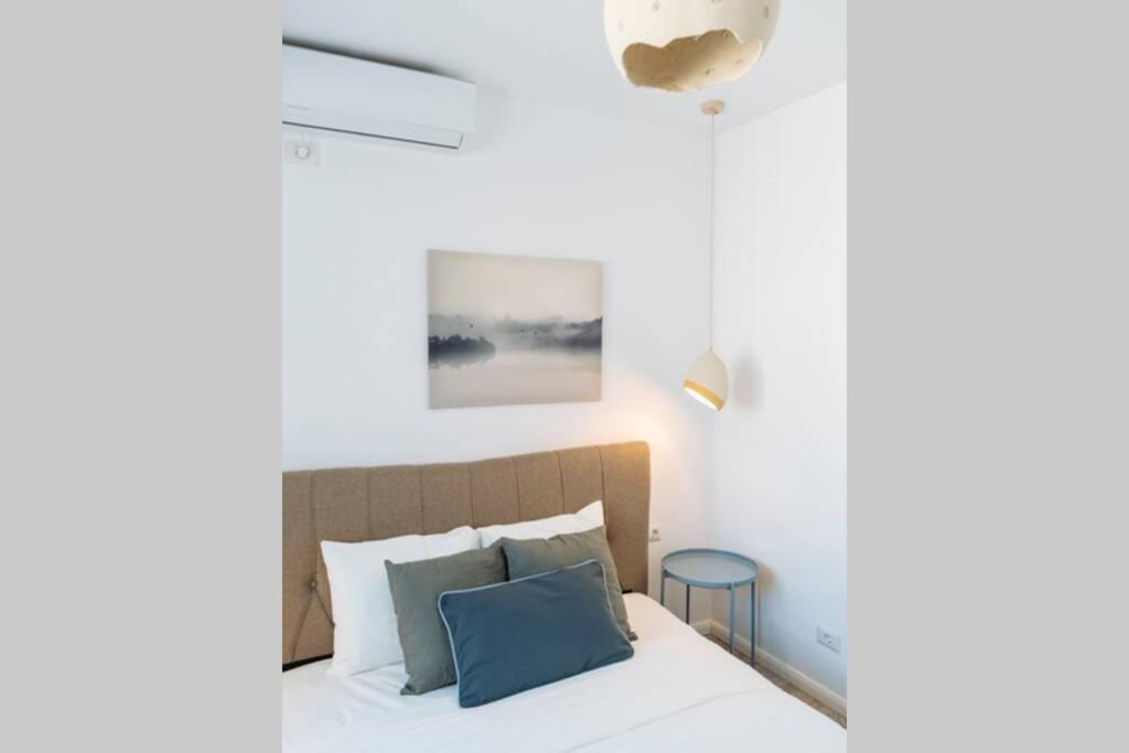 Апартаменти Sunny 2Br Flat - Old Town View Бухарест Екстер'єр фото