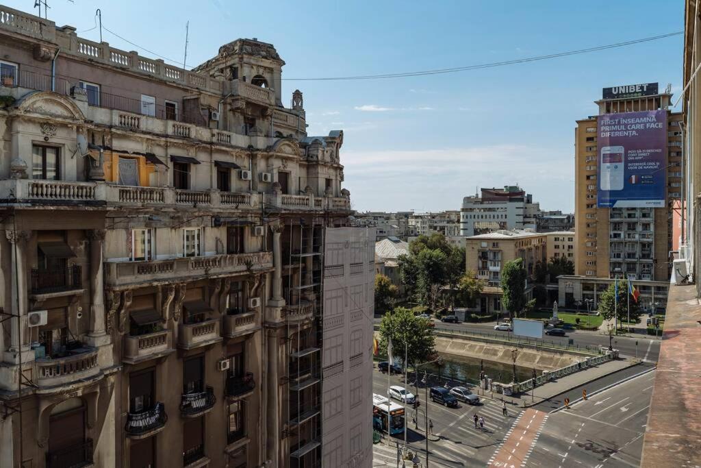 Апартаменти Sunny 2Br Flat - Old Town View Бухарест Екстер'єр фото