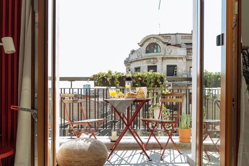 Апартаменти Sunny 2Br Flat - Old Town View Бухарест Екстер'єр фото